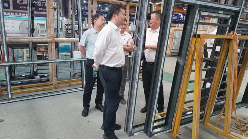 折叠门：不只是门，更是空间的艺术**
